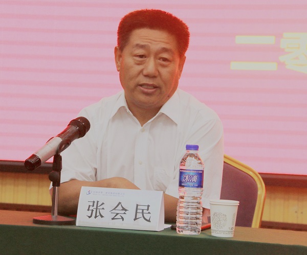 平博买球(中国)党委书记张会民对新员工提出希冀.jpg 平博买球(中国)党委书记张会民对新员工提出希冀.jpg