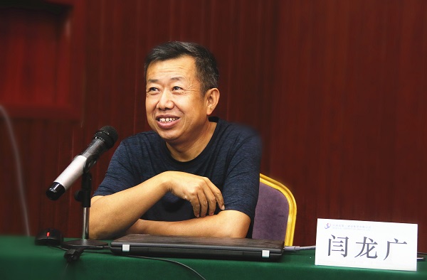 平博买球(中国)副总经理闫龙广告诫新员工要时刻树立安全意识.jpg 平博买球(中国)副总经理闫龙广告诫新员工要时刻树立安全意识.jpg