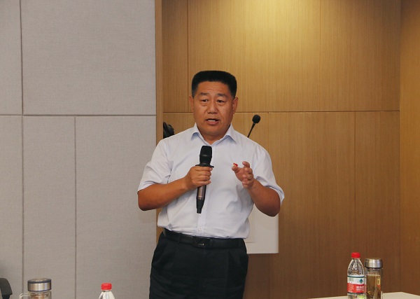 平博买球(中国)党委书记张会民主持活动.jpg 平博买球(中国)党委书记张会民主持活动.jpg