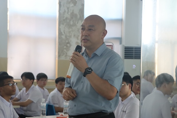平博买球(中国)党委副书记、工会主席贾向军讲话.JPG